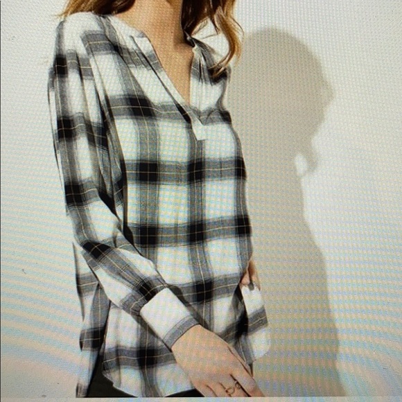 LOFT PETITE PLAID SPLIT NECK TUNIC BLOUSE - Picture 13 of 13
